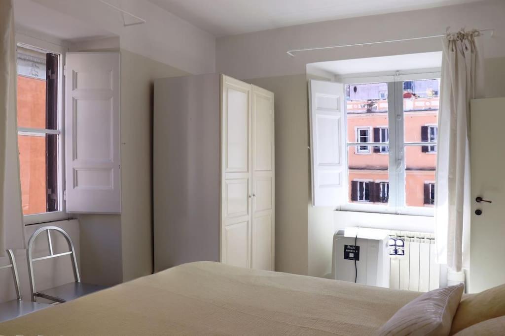 Best Authentic Apartment Monti 5 Mins From Colosseum Buitenkant foto
