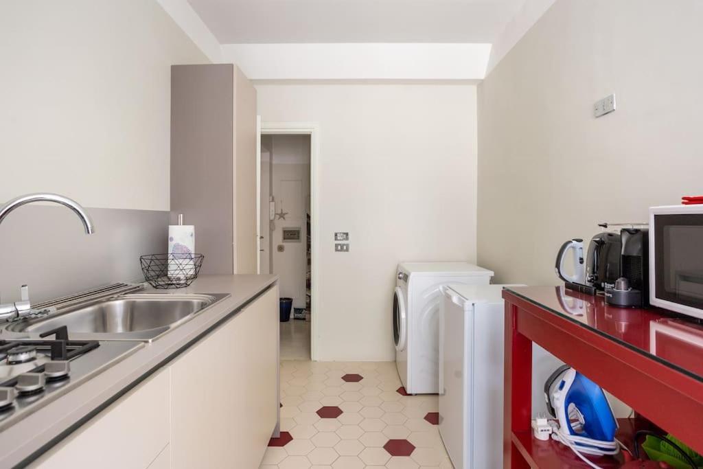 Best Authentic Apartment Monti 5 Mins From Colosseum Buitenkant foto